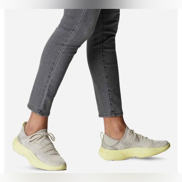 SOREL Explorer Blitz Stride Sneaker worn ones great condition - Picture 6 of 15